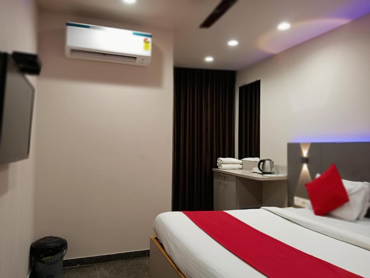 Hotel Royal Rituals Vesu Surat Exterior photo