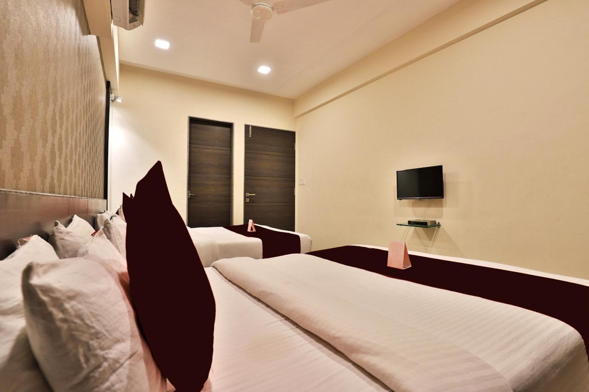 Hotel Royal Rituals Vesu Surat Exterior photo